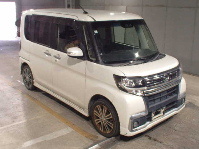 DAIHATSU TANTO — фото