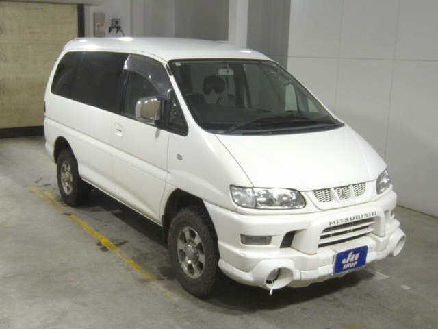 MITSUBISHI DELICA — фото