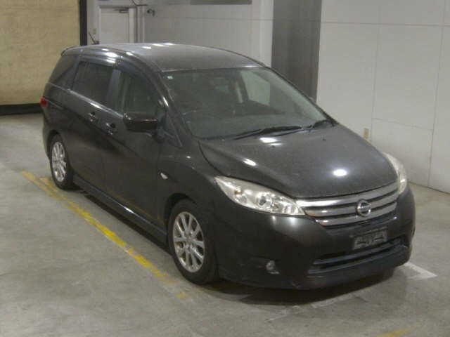 NISSAN LAFESTA — фото