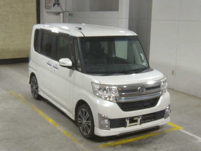 DAIHATSU TANTO — фото