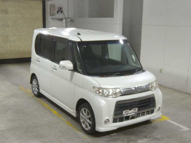 DAIHATSU TANTO — фото