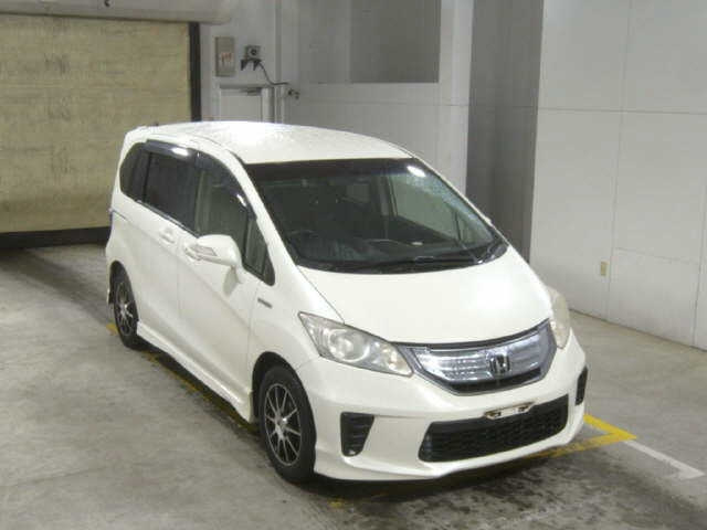 HONDA FREED — фото
