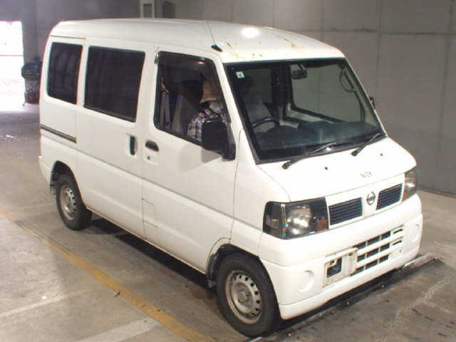NISSAN CLIPPER — фото
