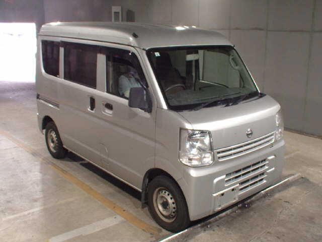 NISSAN CLIPPER — фото