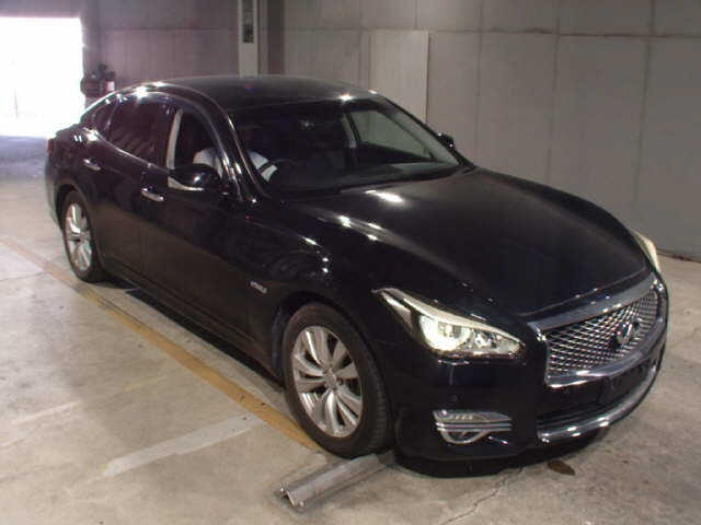 NISSAN FUGA
