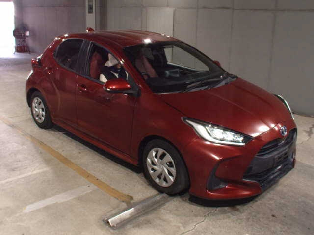 TOYOTA YARIS — фото