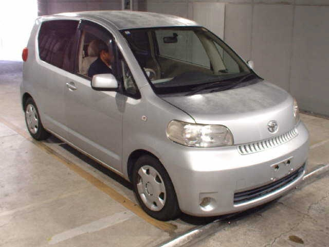 TOYOTA PORTE