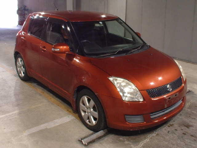 SUZUKI SWIFT — фото