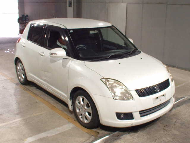 SUZUKI SWIFT — фото