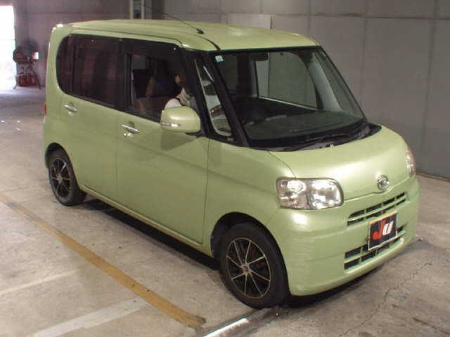 DAIHATSU TANTO — фото
