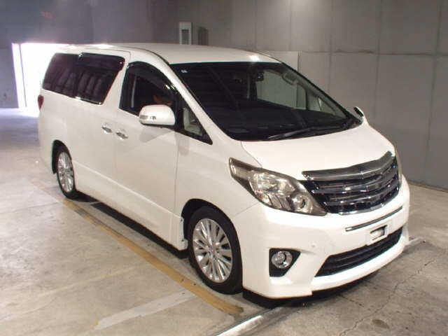 TOYOTA ALPHARD — фото
