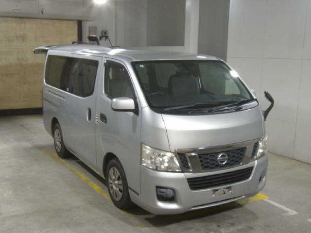 NISSAN CARAVAN — фото