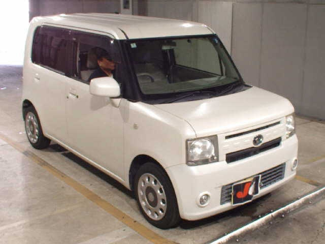 DAIHATSU MOVE — фото