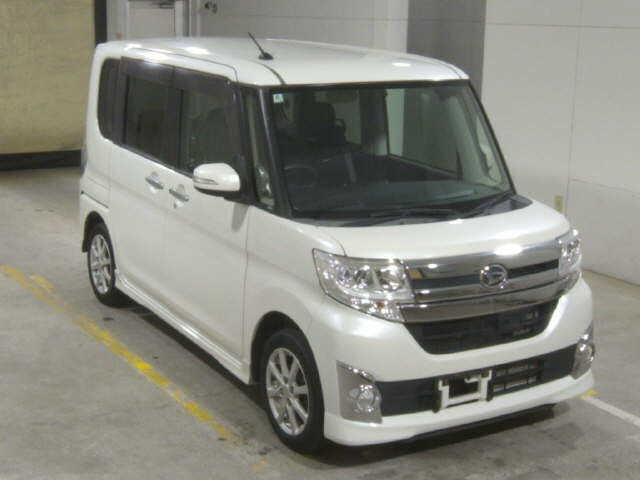 DAIHATSU TANTO — фото