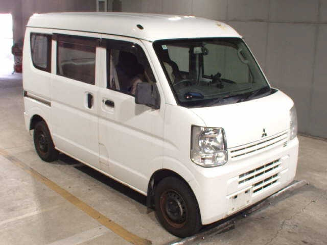 MITSUBISHI MINICAB — фото