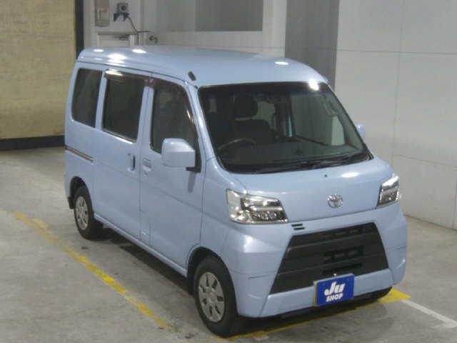 TOYOTA PIXIS — фото
