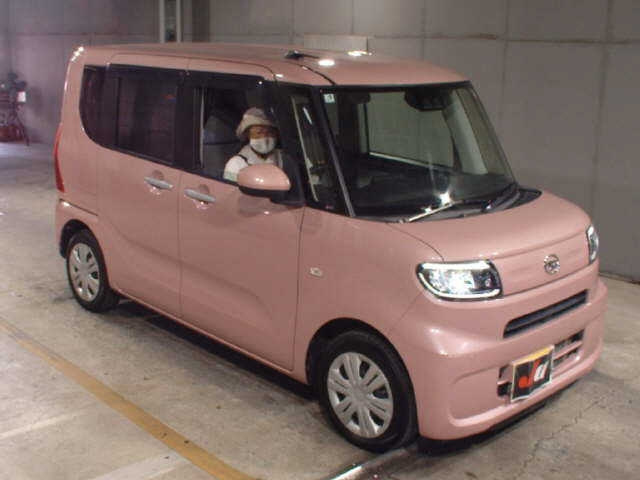 DAIHATSU TANTO — фото