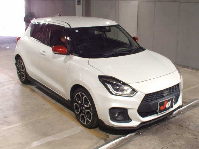 SUZUKI SWIFT — фото