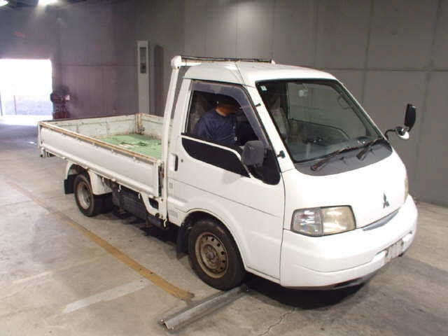 MITSUBISHI DELICA — фото