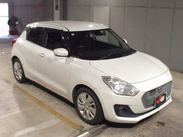 SUZUKI SWIFT — фото
