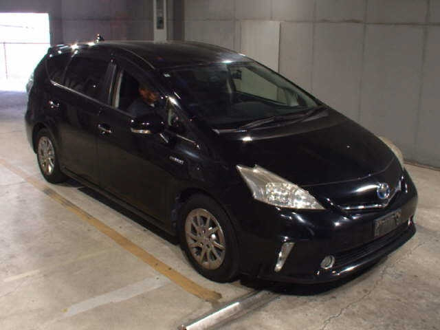 TOYOTA PRIUS — фото