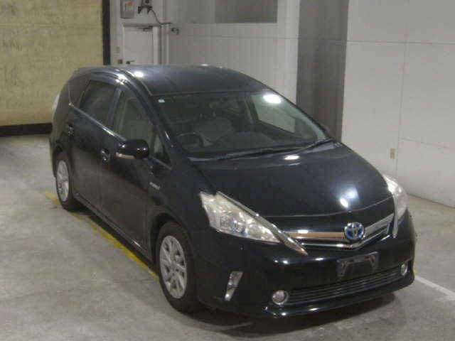 TOYOTA PRIUS — фото