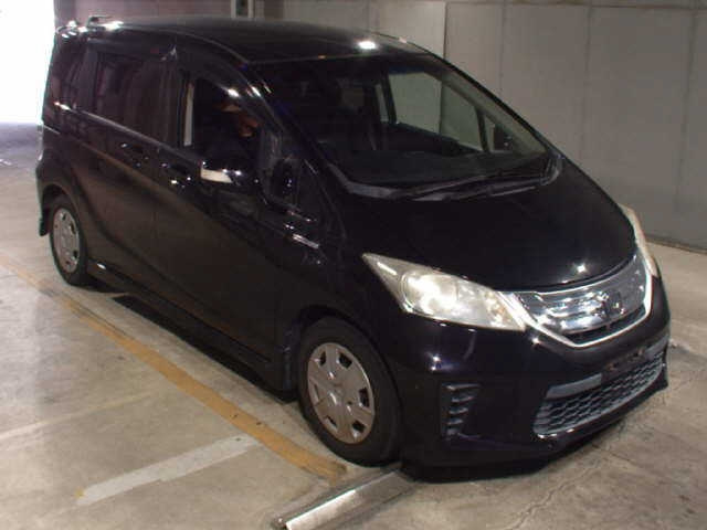 HONDA FREED — фото
