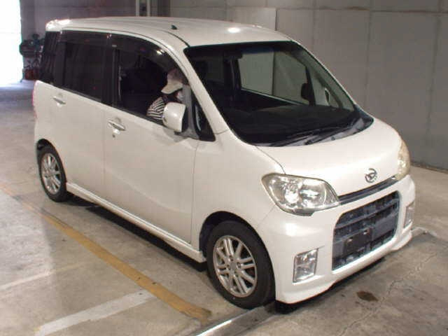 DAIHATSU TANTO — фото