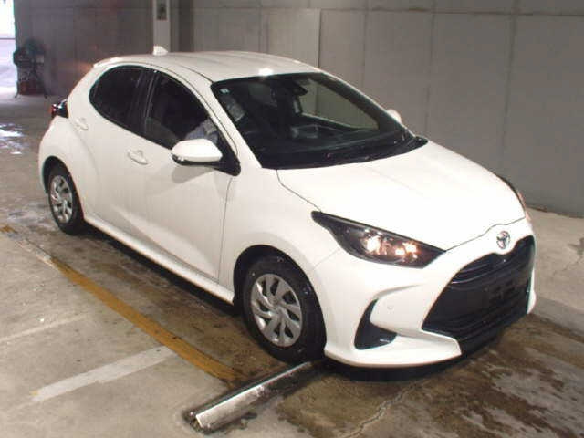 TOYOTA YARIS — фото