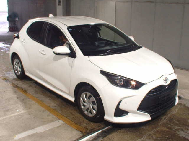 TOYOTA YARIS — фото
