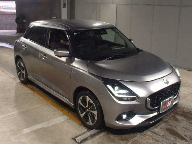 SUZUKI SWIFT — фото