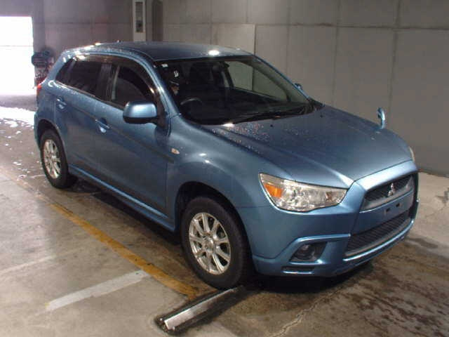 MITSUBISHI RVR — фото
