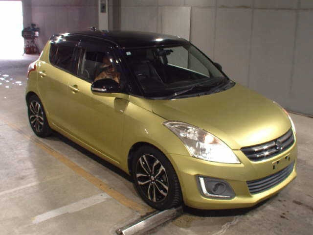 SUZUKI SWIFT — фото