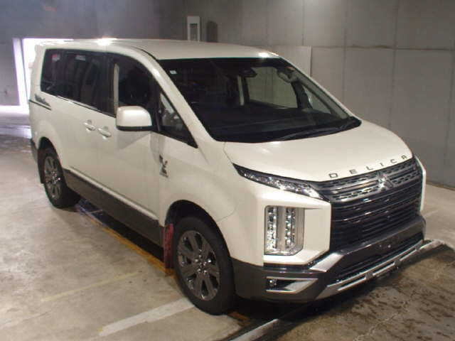 MITSUBISHI DELICA — фото