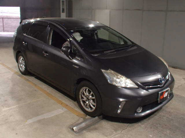 TOYOTA PRIUS — фото