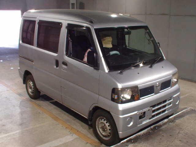 NISSAN CLIPPER — фото