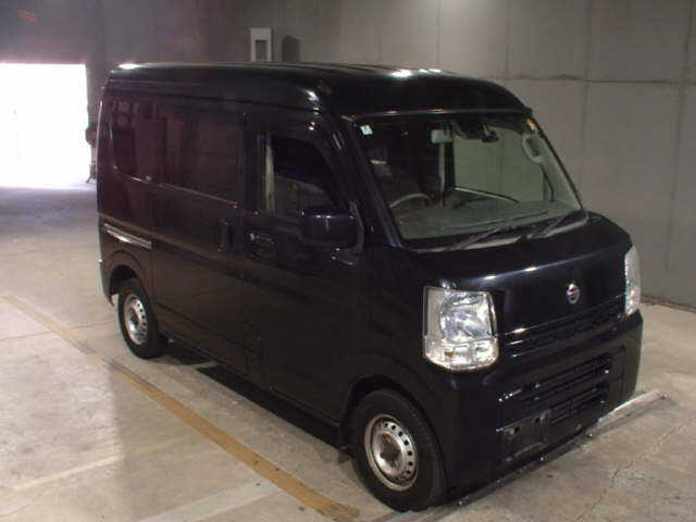 NISSAN CLIPPER — фото