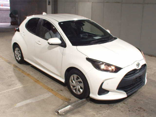 TOYOTA YARIS — фото