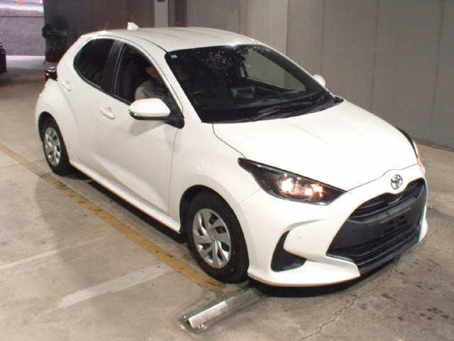 TOYOTA YARIS — фото