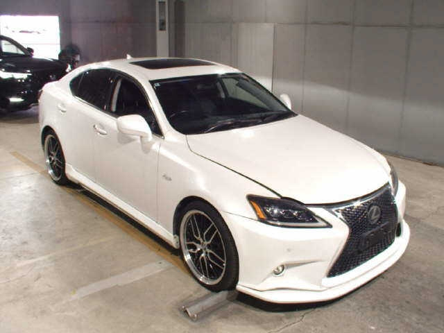 LEXUS IS — фото