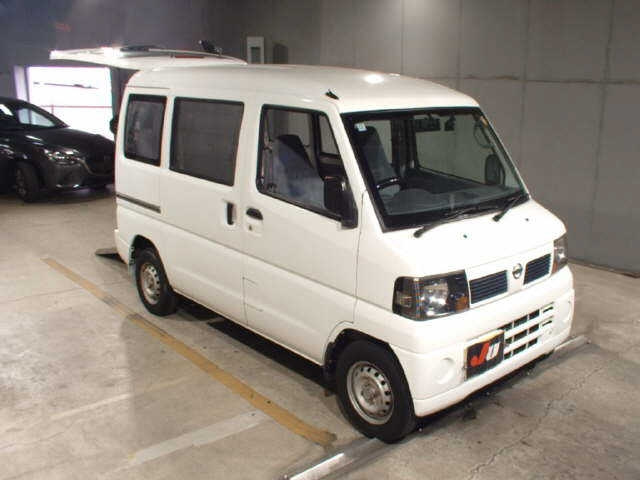 NISSAN CLIPPER — фото