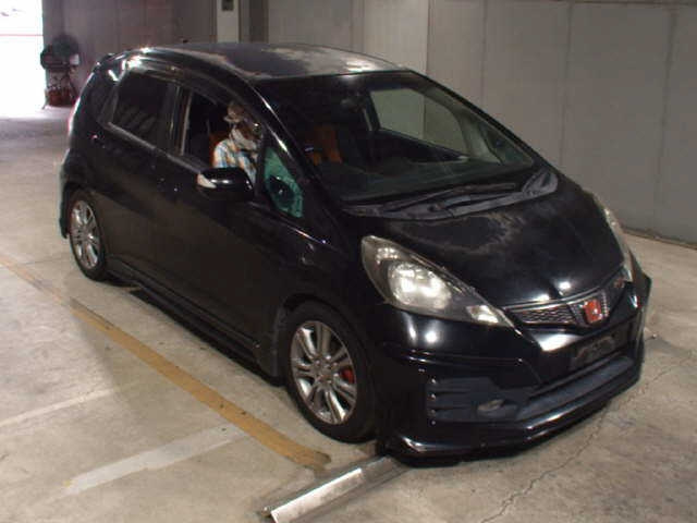 HONDA FIT — фото