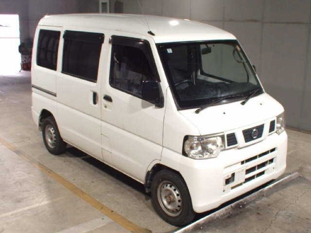 NISSAN CLIPPER — фото