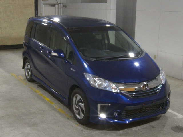HONDA FREED — фото