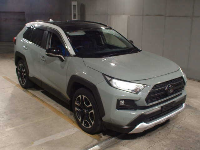 TOYOTA RAV4 — фото