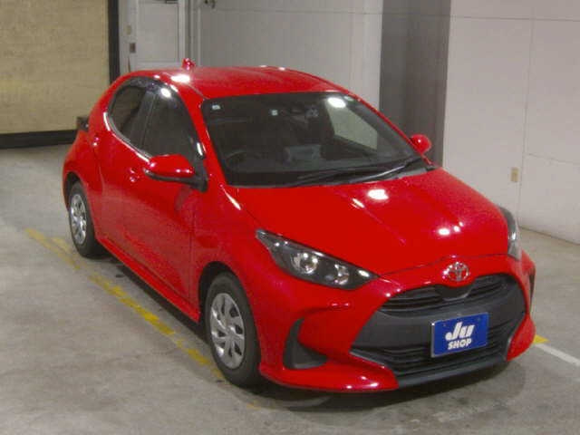 TOYOTA YARIS — фото