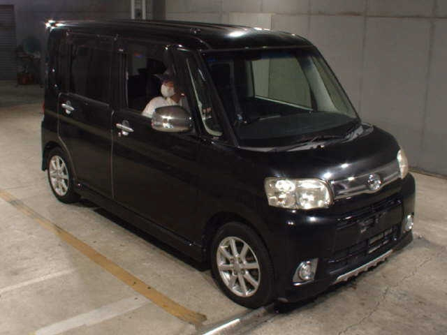 DAIHATSU TANTO — фото