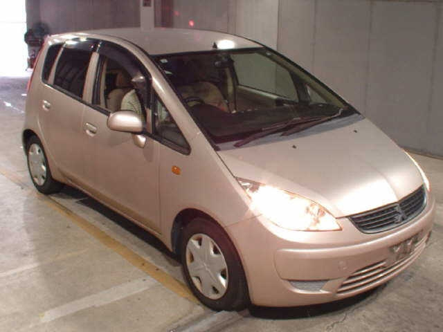 MITSUBISHI COLT — фото