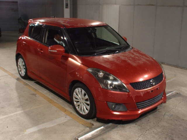 SUZUKI SWIFT — фото