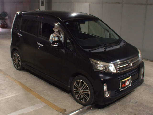 DAIHATSU MOVE — фото